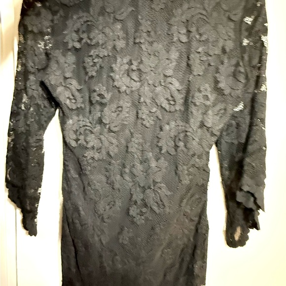 Olvi’s The Lace Collection Black Dress (pictures don’t do it justice) bodycon - Picture 2 of 9